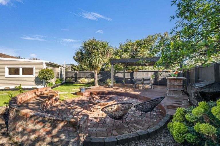 Photo of property in 54 Marriotts Road, North New Brighton, Christchurch, 8083