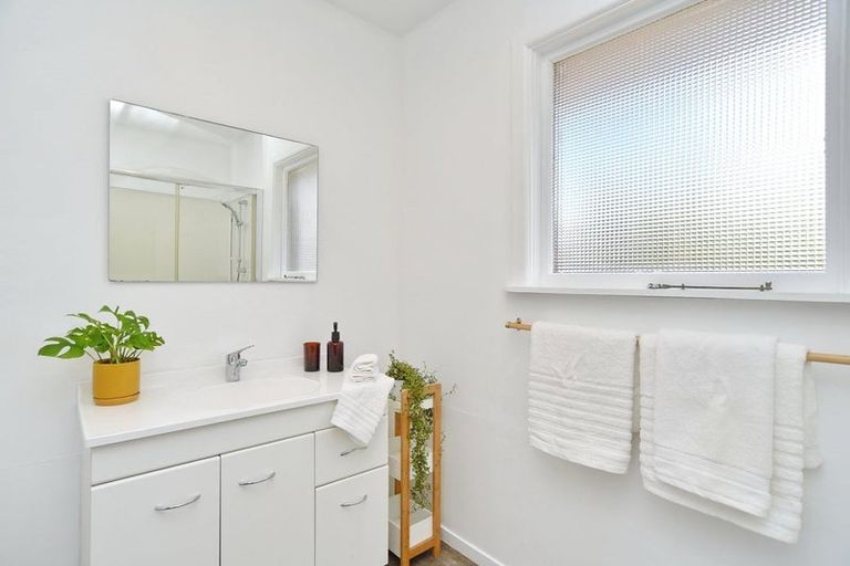 Photo of property in 25 Fairmont Place, Hornby, Christchurch, 8042