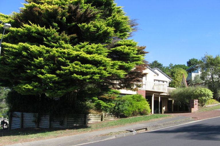 Photo of property in 11 Bellbird Rise, Murrays Bay, Auckland, 0630