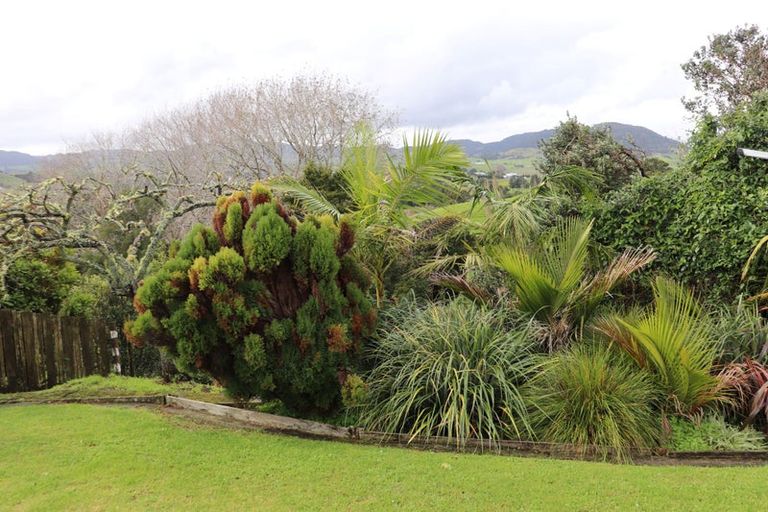 Photo of property in 65 Gorge Road, Maungaturoto, 0520