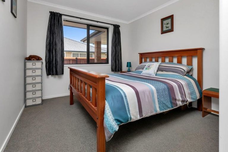 Photo of property in 59 Kowi Lakes Drive, One Tree Point, 0118