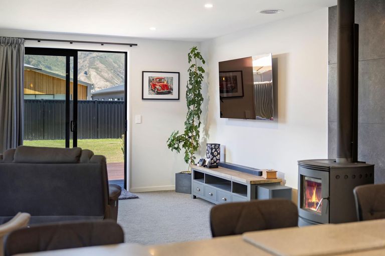 Photo of property in 5 Dunn Street, Lake Hawea, 9382
