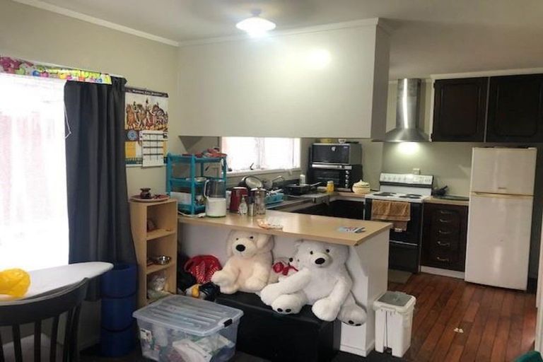 Photo of property in 2/4a Browns Road, Manurewa, Auckland, 2102