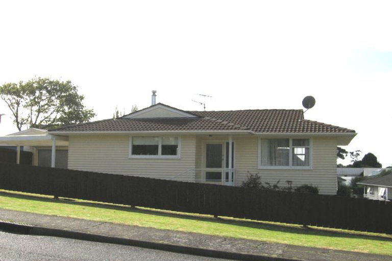 Photo of property in 29 Beauchamp Drive, Massey, Auckland, 0614