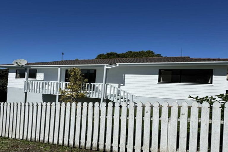 Photo of property in 1/64 Solar Road, Glen Eden, Auckland, 0602