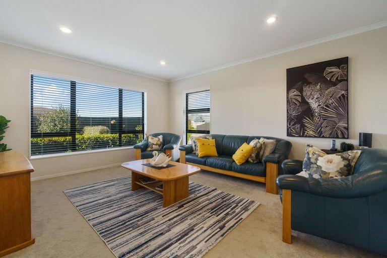 Photo of property in 8 Laylin Place, Pukekohe, 2120