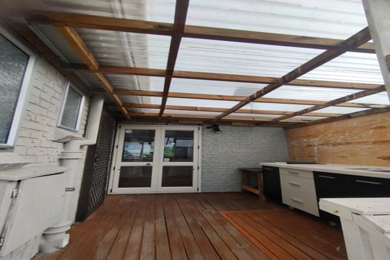 Photo of property in 165 Don Buck Road, Massey, Auckland, 0614