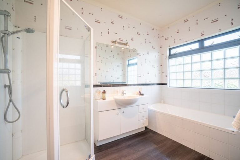 Photo of property in 29 Clearview Drive, Milson, Palmerston North, 4414