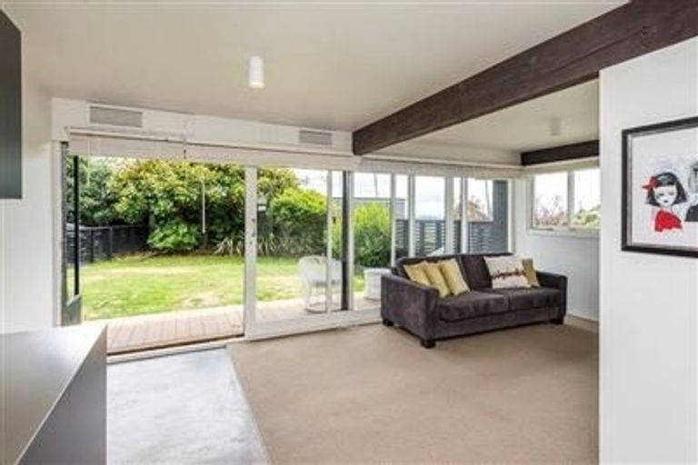 Photo of property in 65 Cannon Hill Crescent, Mount Pleasant, Christchurch, 8081
