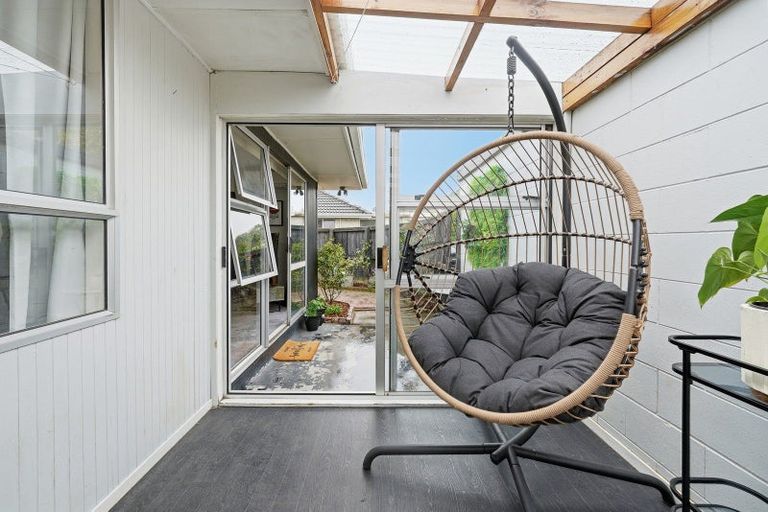 Photo of property in 1/106 Lake Terrace Road, Burwood, Christchurch, 8061