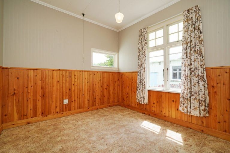 Photo of property in 11 Clifden Highway, Tuatapere, 9620
