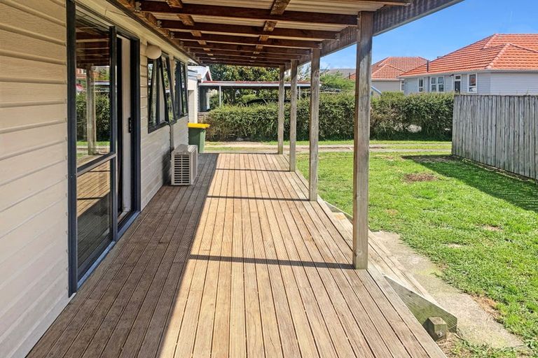 Photo of property in 3 Willis Street, Bader, Hamilton, 3206