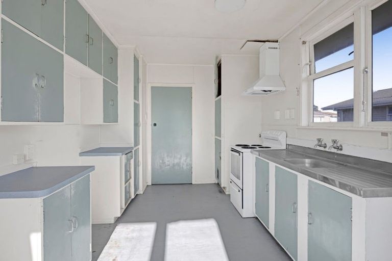 Photo of property in 44 Marama Crescent, Spotswood, New Plymouth, 4310