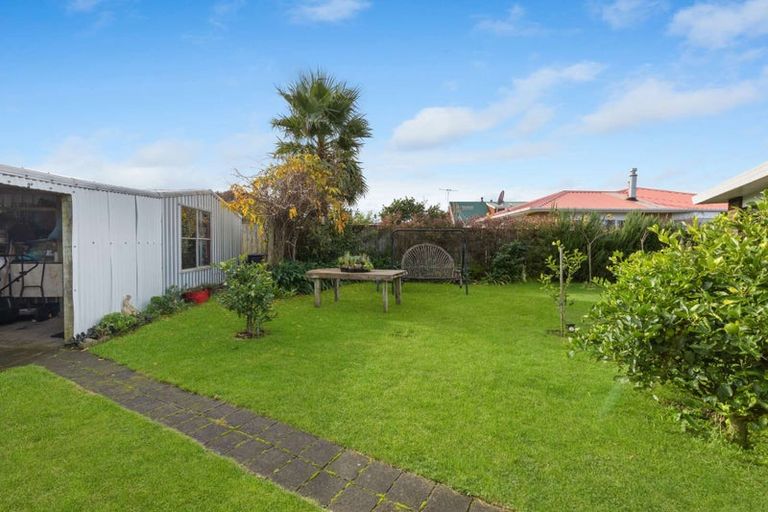 Photo of property in 1 Waharua Place, Tawhero, Whanganui, 4501