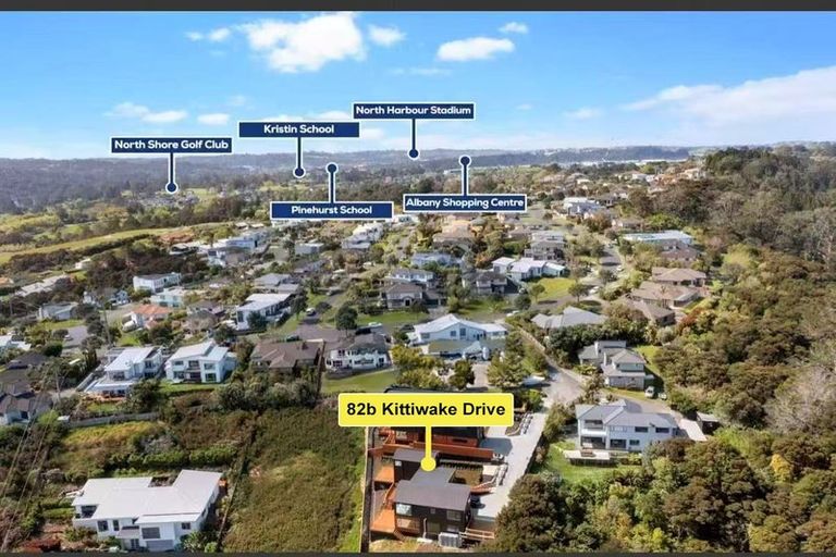 Photo of property in 82b Kittiwake Drive, Schnapper Rock, Auckland, 0632