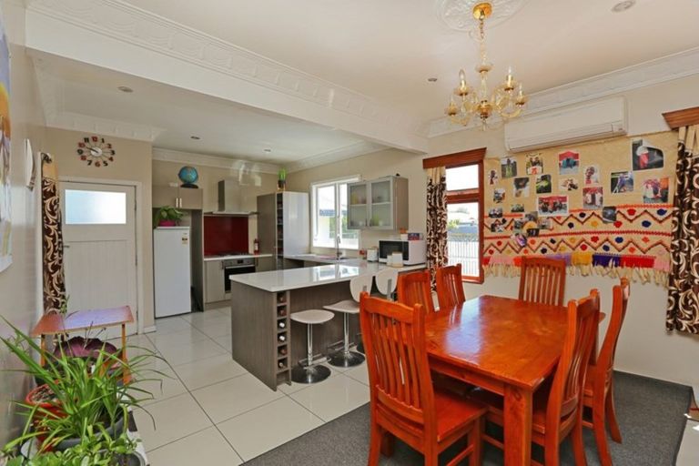 Photo of property in 810 Saint Aubyn Street West, Saint Leonards, Hastings, 4120