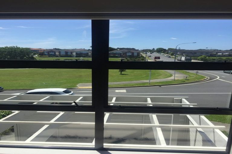 Photo of property in 2 Riviera Drive, Flat Bush, Auckland, 2019