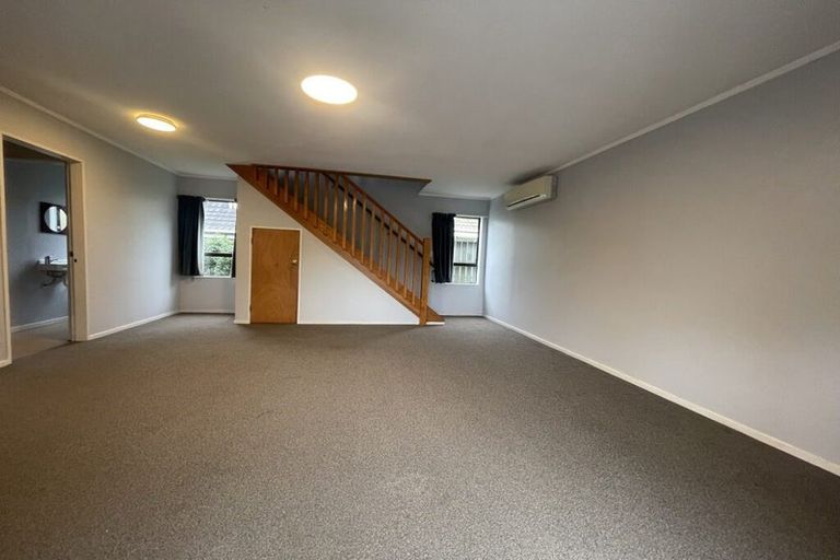 Photo of property in 6 Flinders Place, Johnsonville, Wellington, 6037