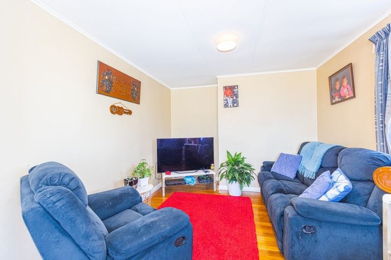 Photo of property in 8 Cross Street, Castlecliff, Whanganui, 4501