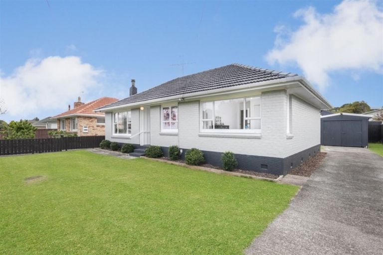 Photo of property in 1/14 Margate Road, Blockhouse Bay, Auckland, 0600