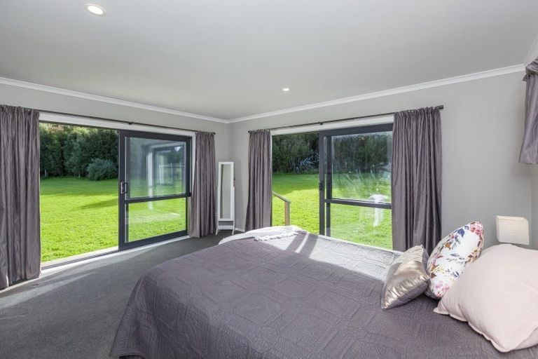 Photo of property in 12 Faydon Close, Ohau, Levin, 5570