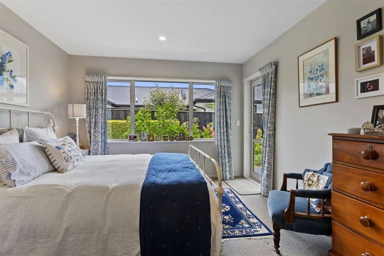 Photo of property in 16 Hakatere Road, Pegasus, 7612