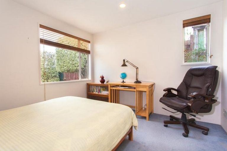 Photo of property in 34 King Richard Place, Browns Bay, Auckland, 0630