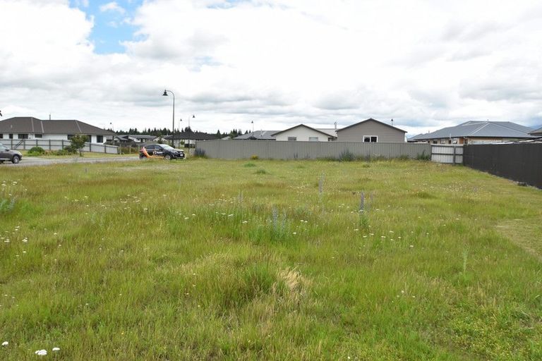 Photo of property in 2 Greenfield Place, Twizel, 7901