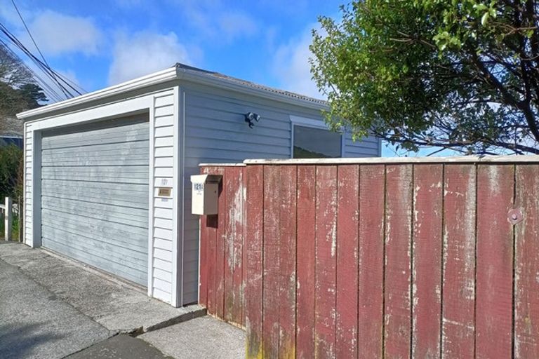 Photo of property in 121 Pembroke Road, Wilton, Wellington, 6012