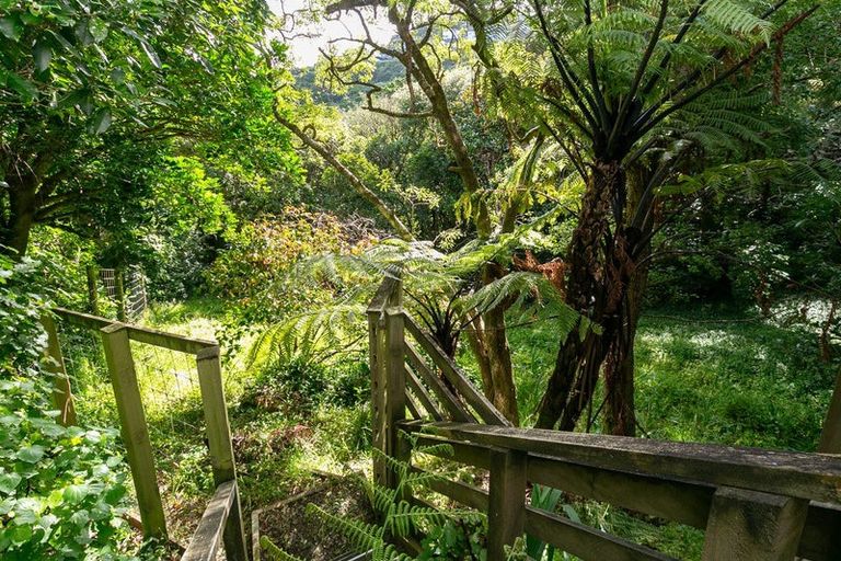 Photo of property in 92 Amritsar Street, Khandallah, Wellington, 6035