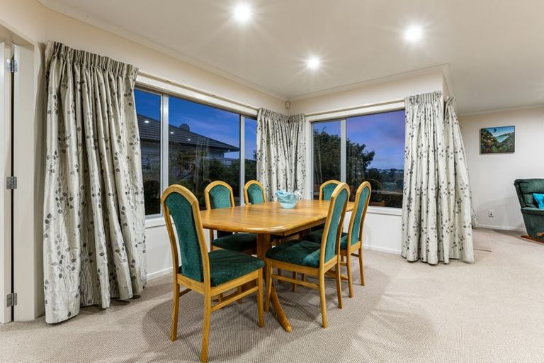 Photo of property in 19 Tongariro Drive, Aotea, Porirua, 5024