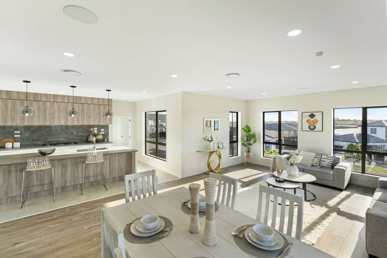 Photo of property in 17 Emerald Avenue, Rosehill, Papakura, 2113