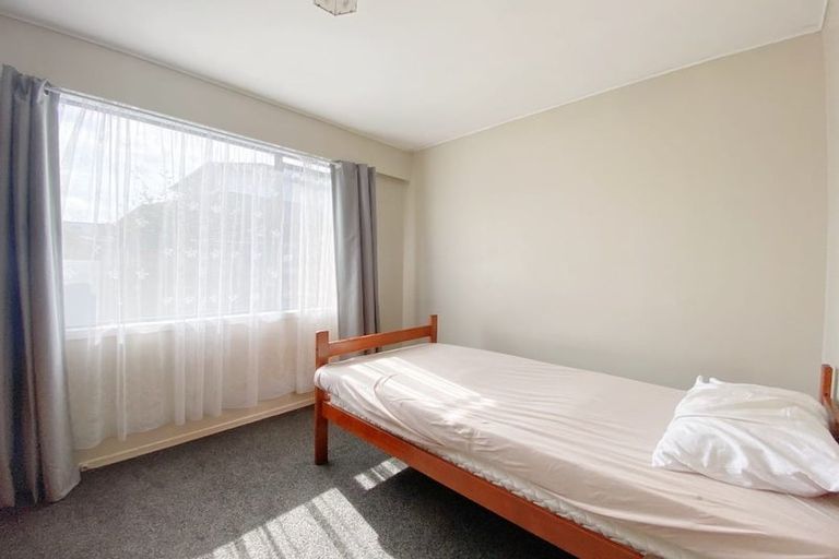 Photo of property in 2/1 Hill Road, Papatoetoe, Auckland, 2025