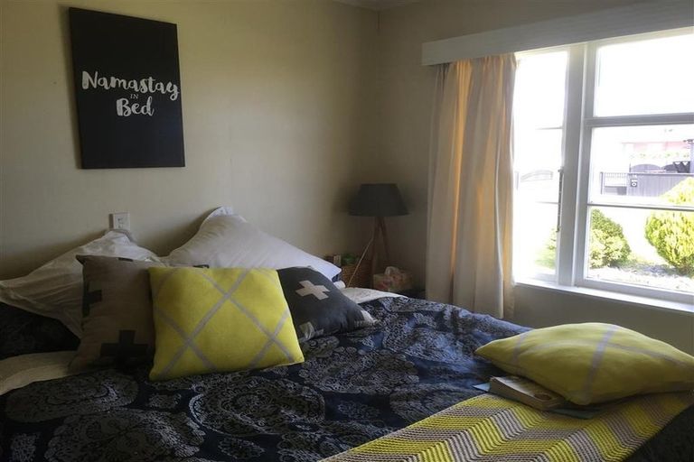 Photo of property in 13 Meadowvale Drive, Levin, 5510