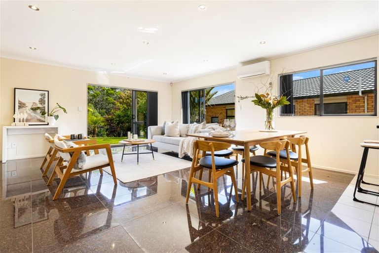 Photo of property in 59a Hewlett Road, Massey, Auckland, 0614