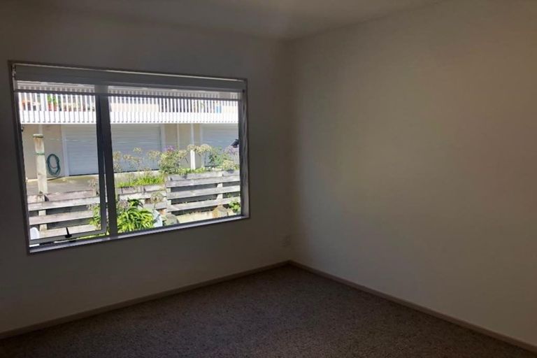 Photo of property in 2/33 Hiropi Street, Newtown, Wellington, 6021