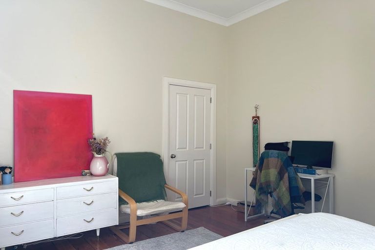 Photo of property in 9 Medway Street, Island Bay, Wellington, 6023