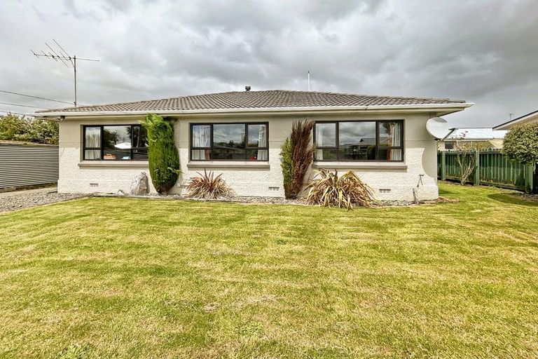 Photo of property in 11 Charles Street, Grasmere, Invercargill, 9810