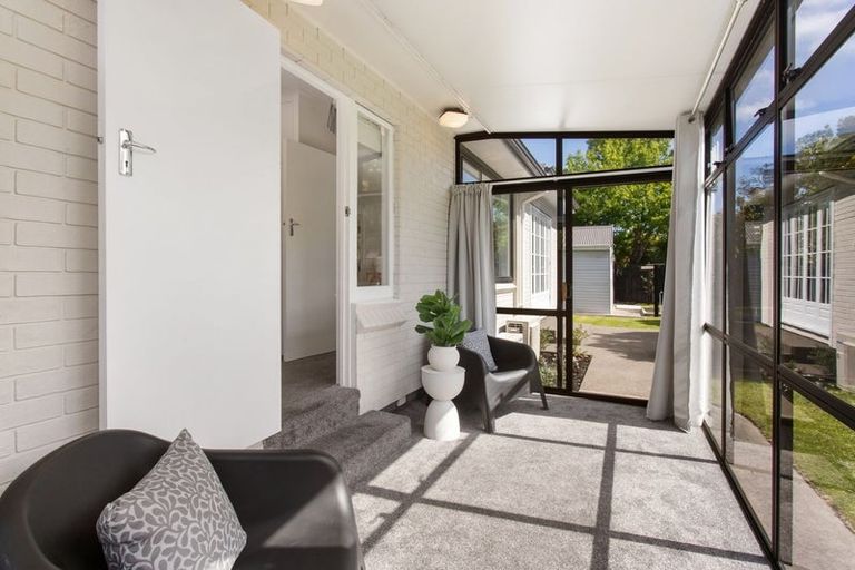 Photo of property in 92a Memorial Avenue, Ilam, Christchurch, 8053