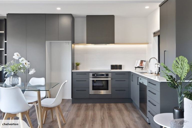 Photo of property in 126 Dyers Pass Road, Cashmere, Christchurch, 8022