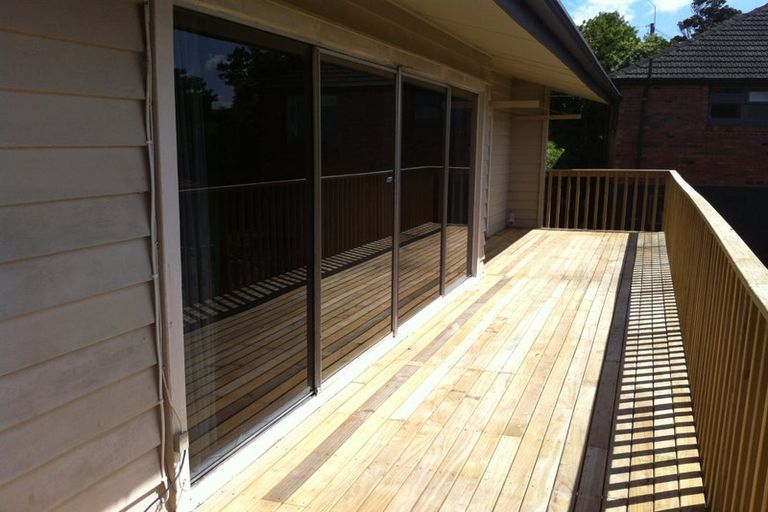 Photo of property in 46 Exmouth Road, Northcote, Auckland, 0627