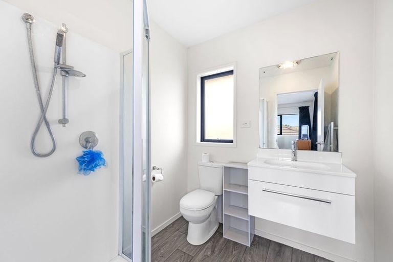 Photo of property in 1 Robalan Close, Halswell, Christchurch, 8025