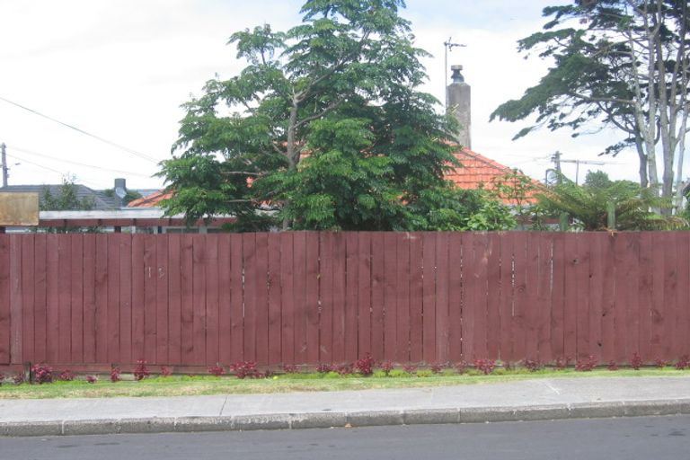 Photo of property in 22 William Blofield Avenue, Wesley, Auckland, 1041