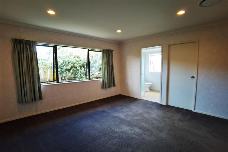 Photo of property in 42 Carisbrook Crescent, Papakura, 2110