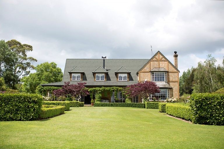 Photo of property in 346 Clifton Road, Whitford, Howick, 2571