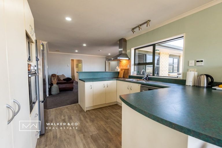 Photo of property in 16 Kirton Drive, Riverstone Terraces, Upper Hutt, 5018