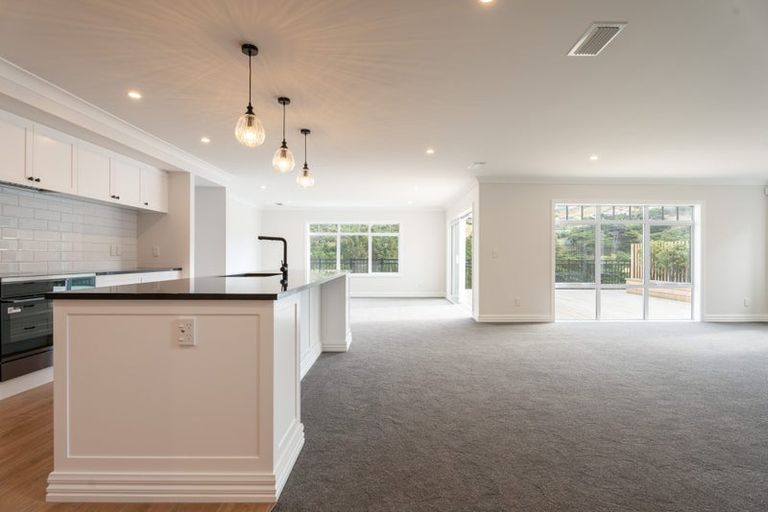 Photo of property in 28 Farnworth Terrace, Churton Park, Wellington, 6037