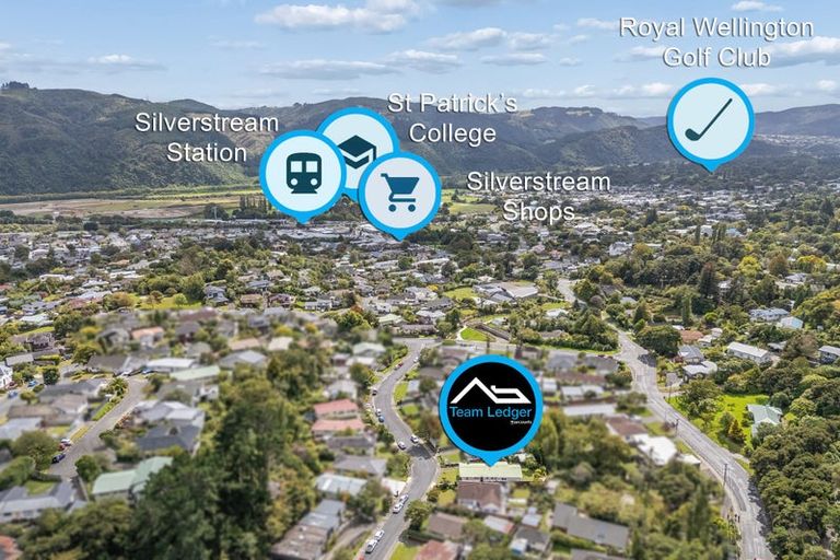 Photo of property in 17 Deller Grove, Silverstream, Upper Hutt, 5019