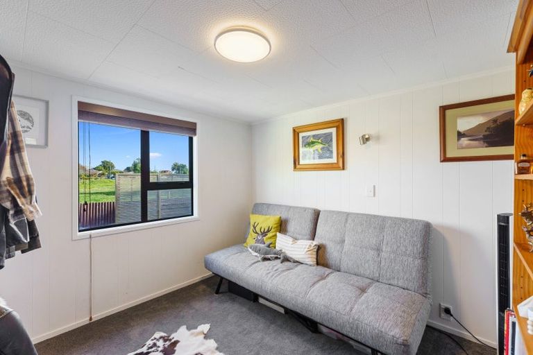 Photo of property in 17 Old Coach Road South, Otaki Beach, Otaki, 5512