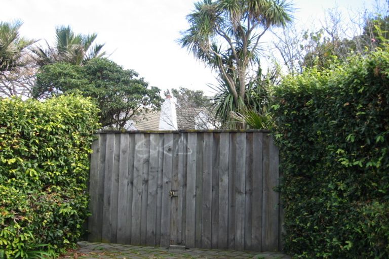 Photo of property in 59 Ludlam Crescent, Woburn, Lower Hutt, 5010